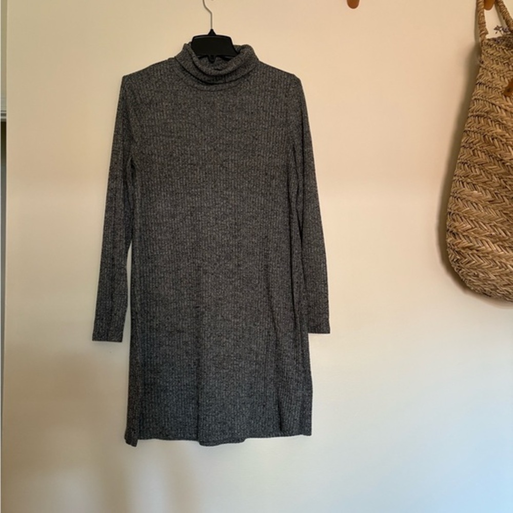 Black and Gray Knit Sweater‎ dress.